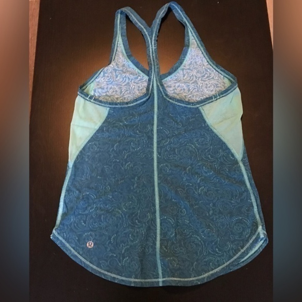 Lululemon tank top